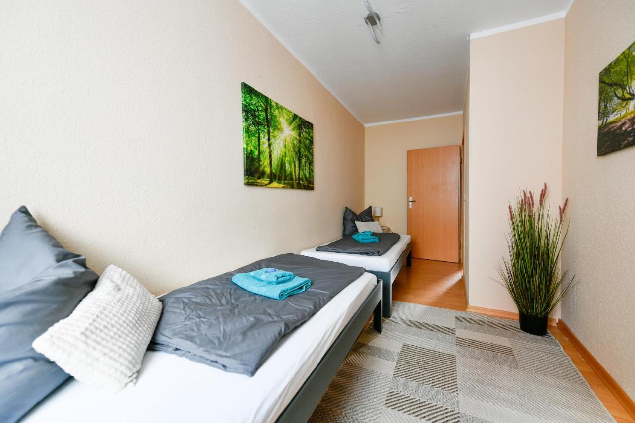 Fuerst-Pueckler-Apartment_Bis 6 Personen_Waschmaschine_Kueche_2X Parkplaetze_Terrasse_Netflix Cottbus Dış mekan fotoğraf